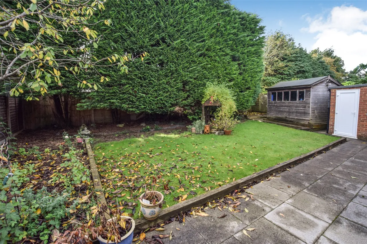 Belmont Close, Farnborough, Hampshire, GU14 8RU, photo 19