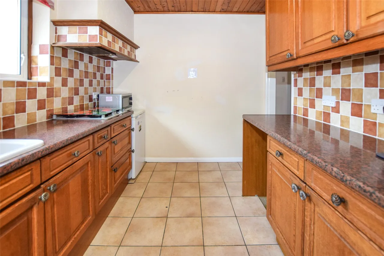 Belmont Close, Farnborough, Hampshire, GU14 8RU, photo 16
