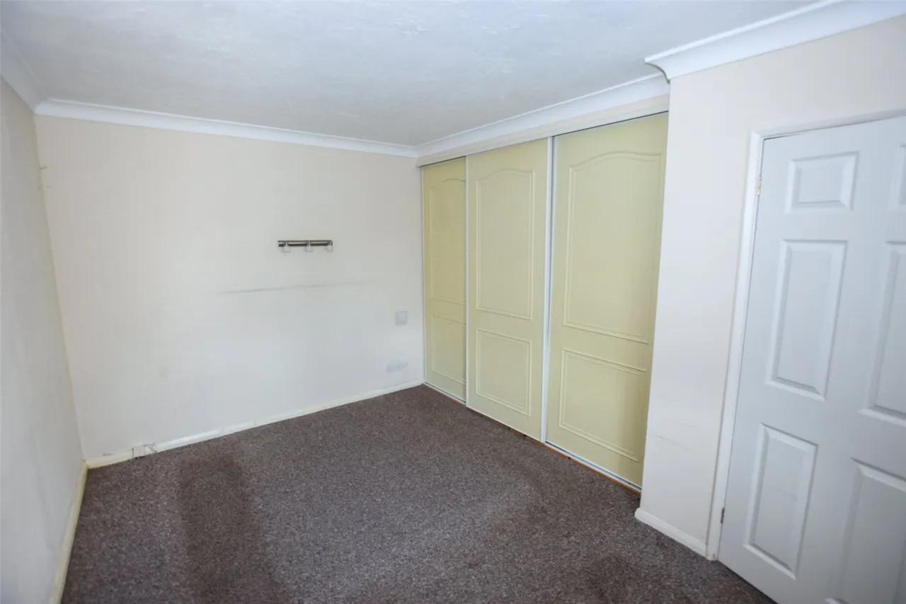 Belmont Close, Farnborough, Hampshire, GU14 8RU, photo 7