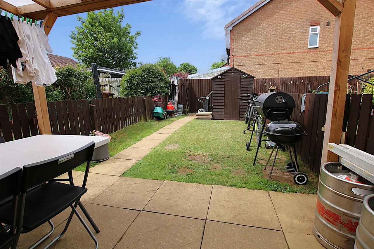 Lindisfarne Way, East Hunsbury, photo 9