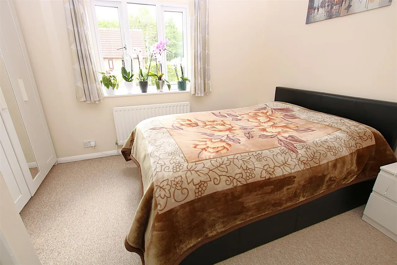 Lindisfarne Way, East Hunsbury, photo 5