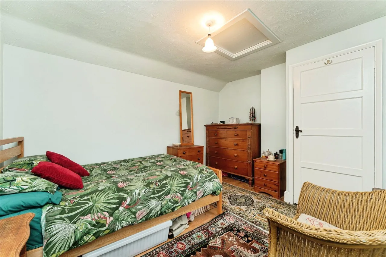 High Street, Haddenham, CB6, photo 12