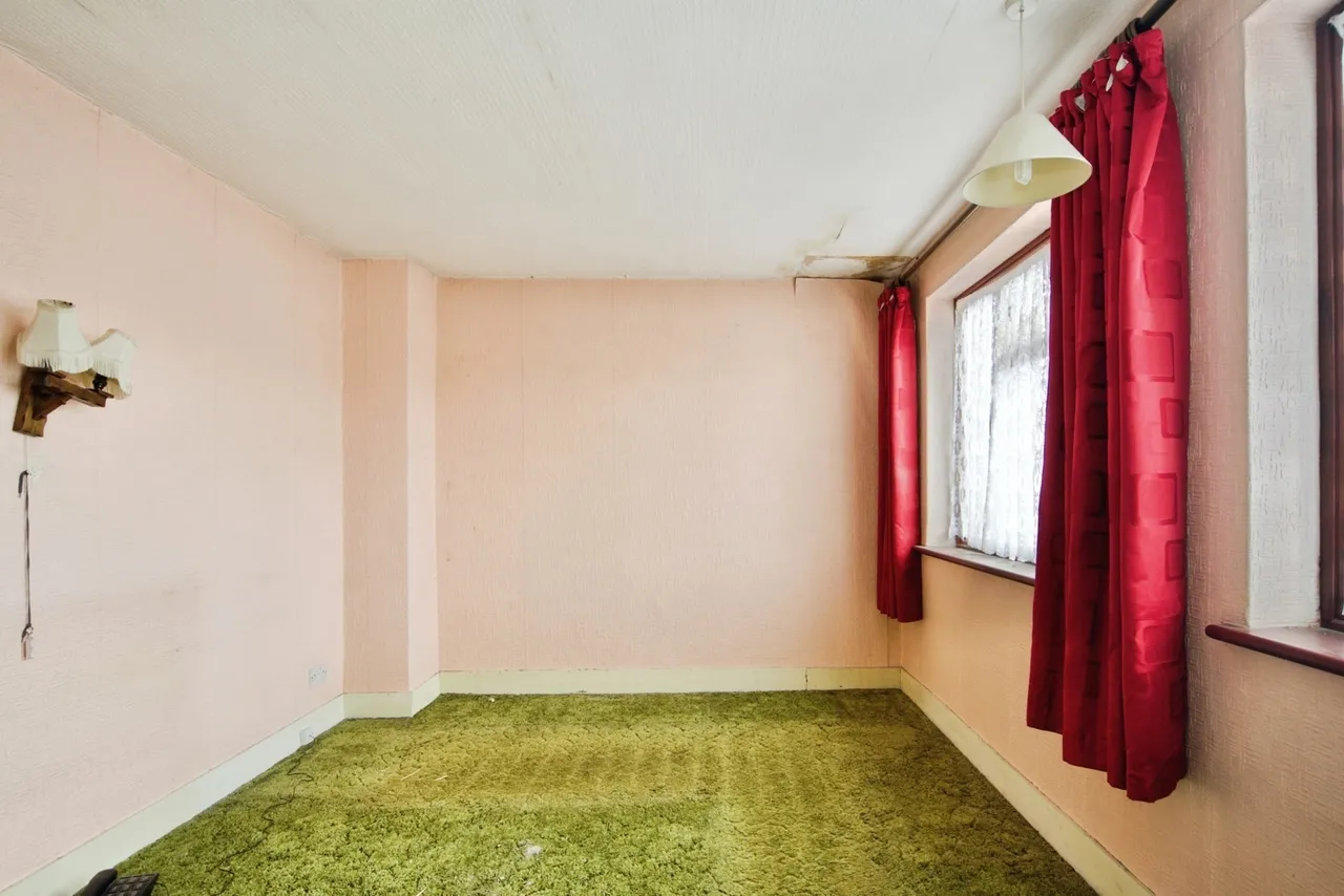 Western Avenue, Dagenham, RM10, photo 9