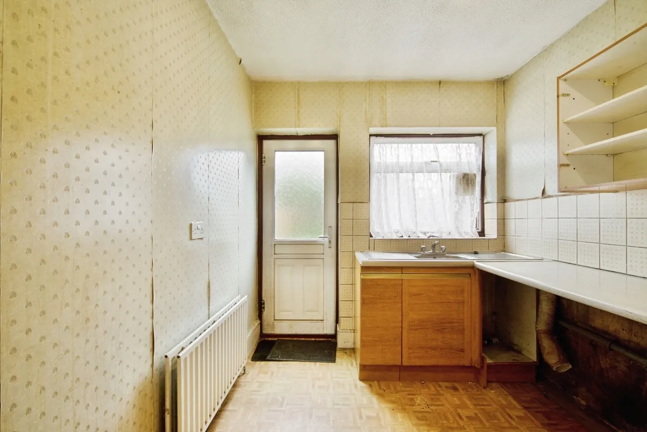 Western Avenue, Dagenham, RM10, photo 15