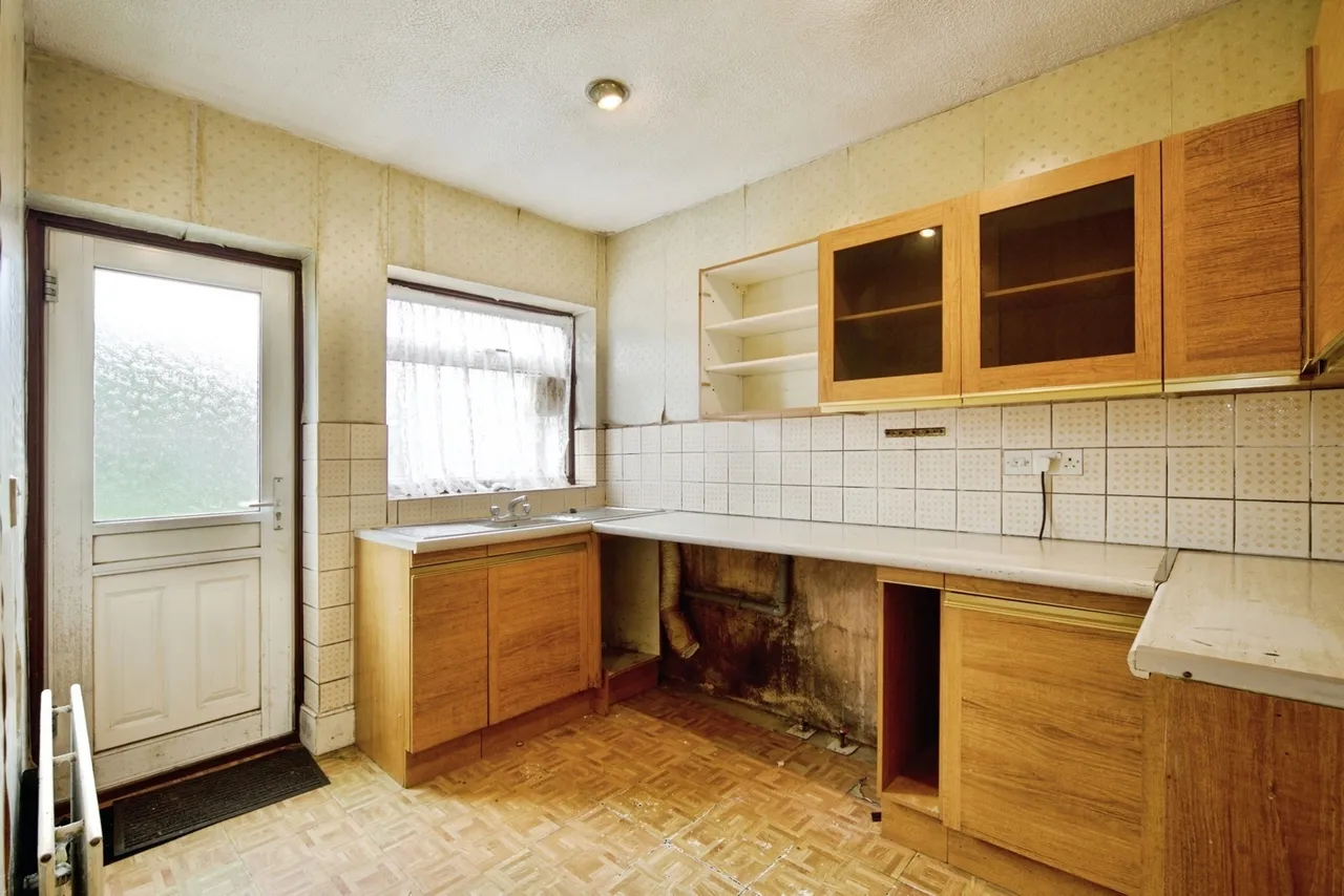 Western Avenue, Dagenham, RM10, photo 2