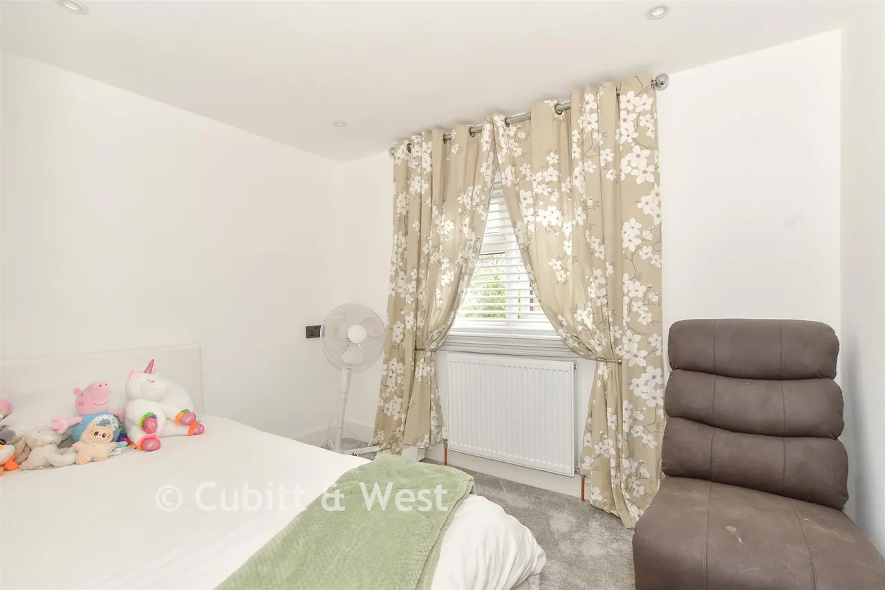 Thornlea Court, Thornlea Park, BN17, photo 12