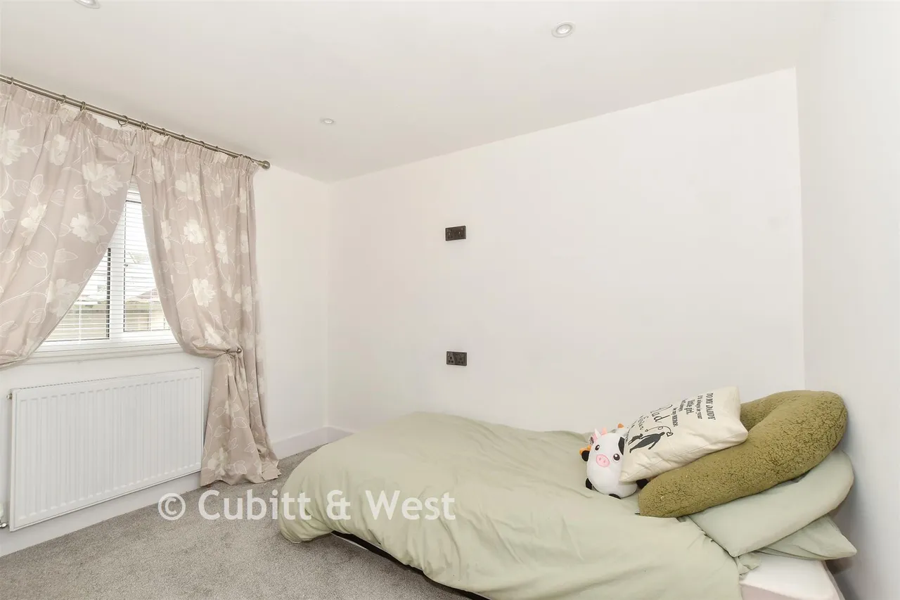 Thornlea Court, Thornlea Park, BN17, photo 11