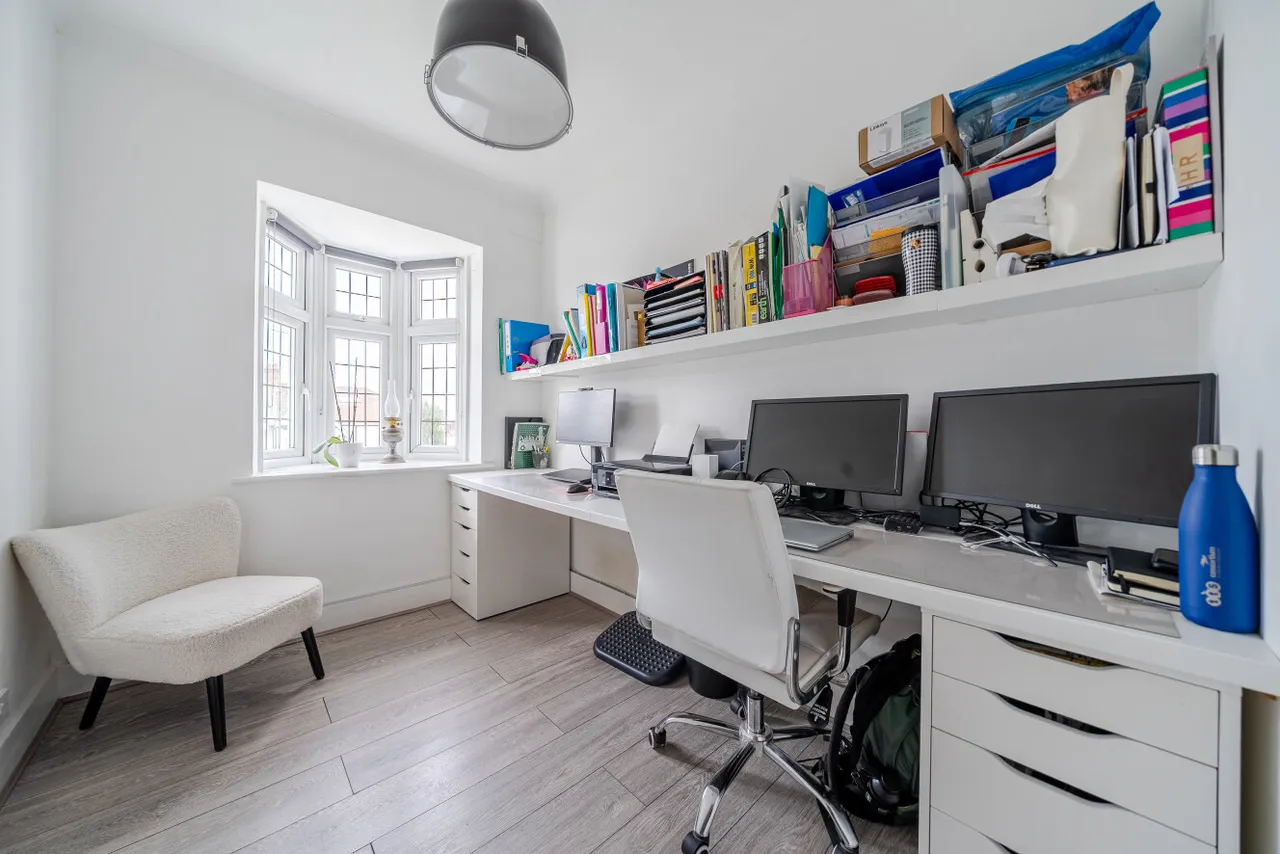 Pickhurst Rise, West Wickham, BR4, photo 17