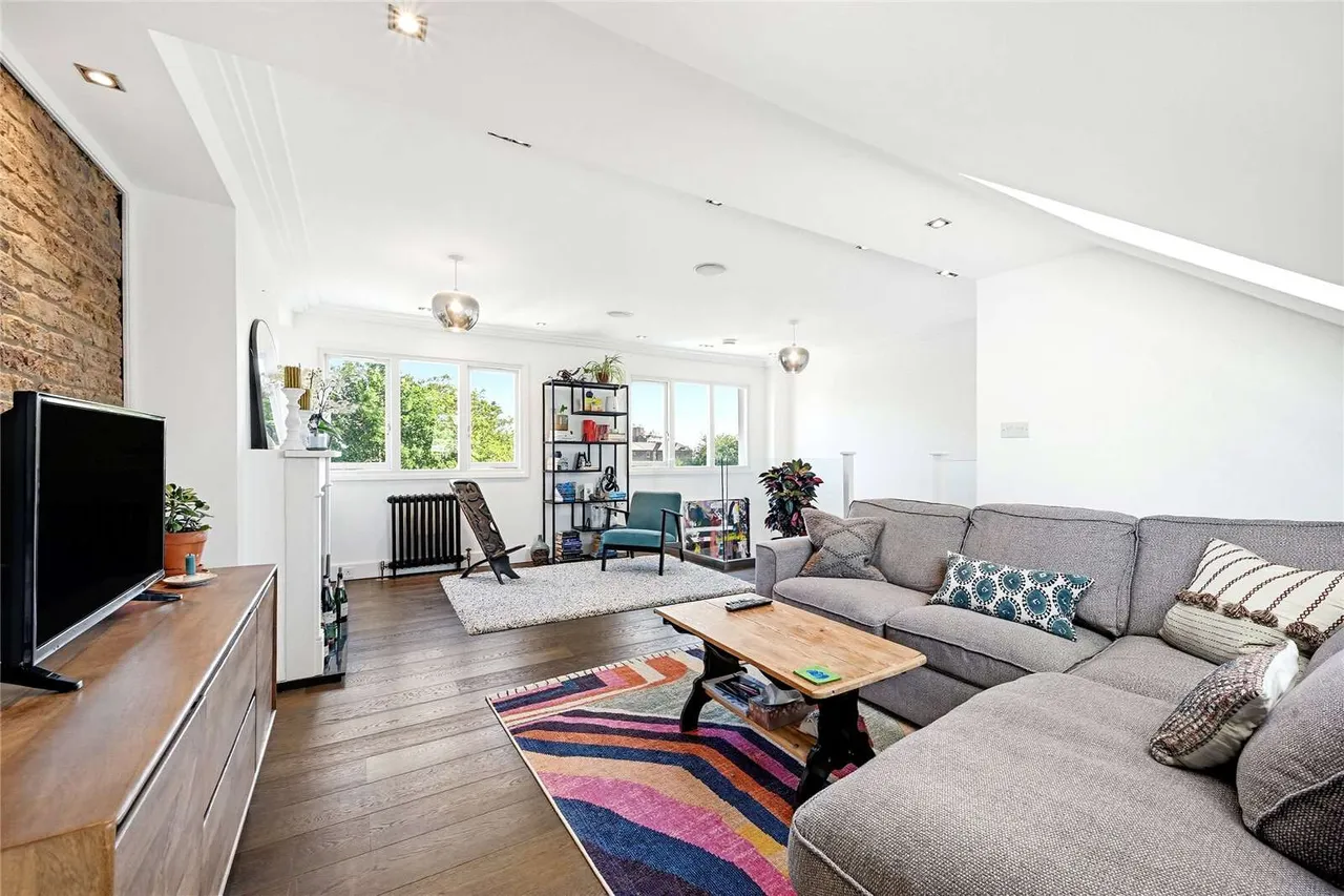 2 bed flat for sale — Gondar Gardens, London, NW6 1HG