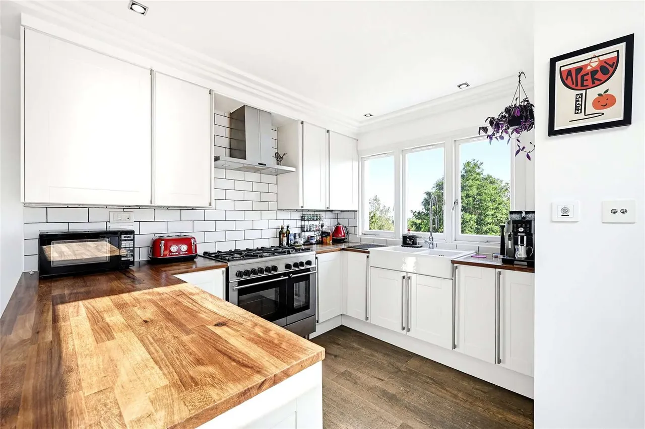 Gondar Gardens, London, NW6 1HG, photo 7