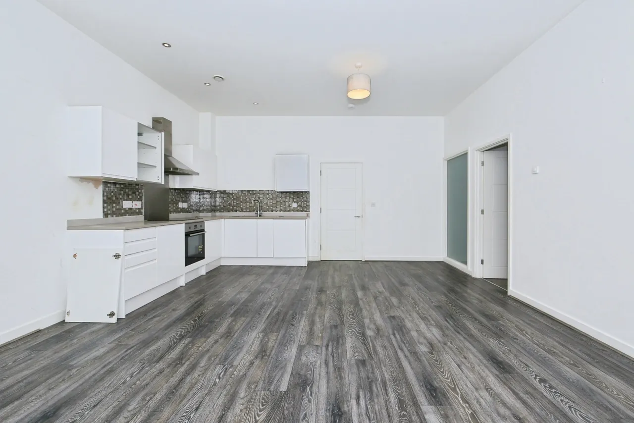 Vicarage Farm Road, Peterborough, Cambridgeshire, PE1, photo 12