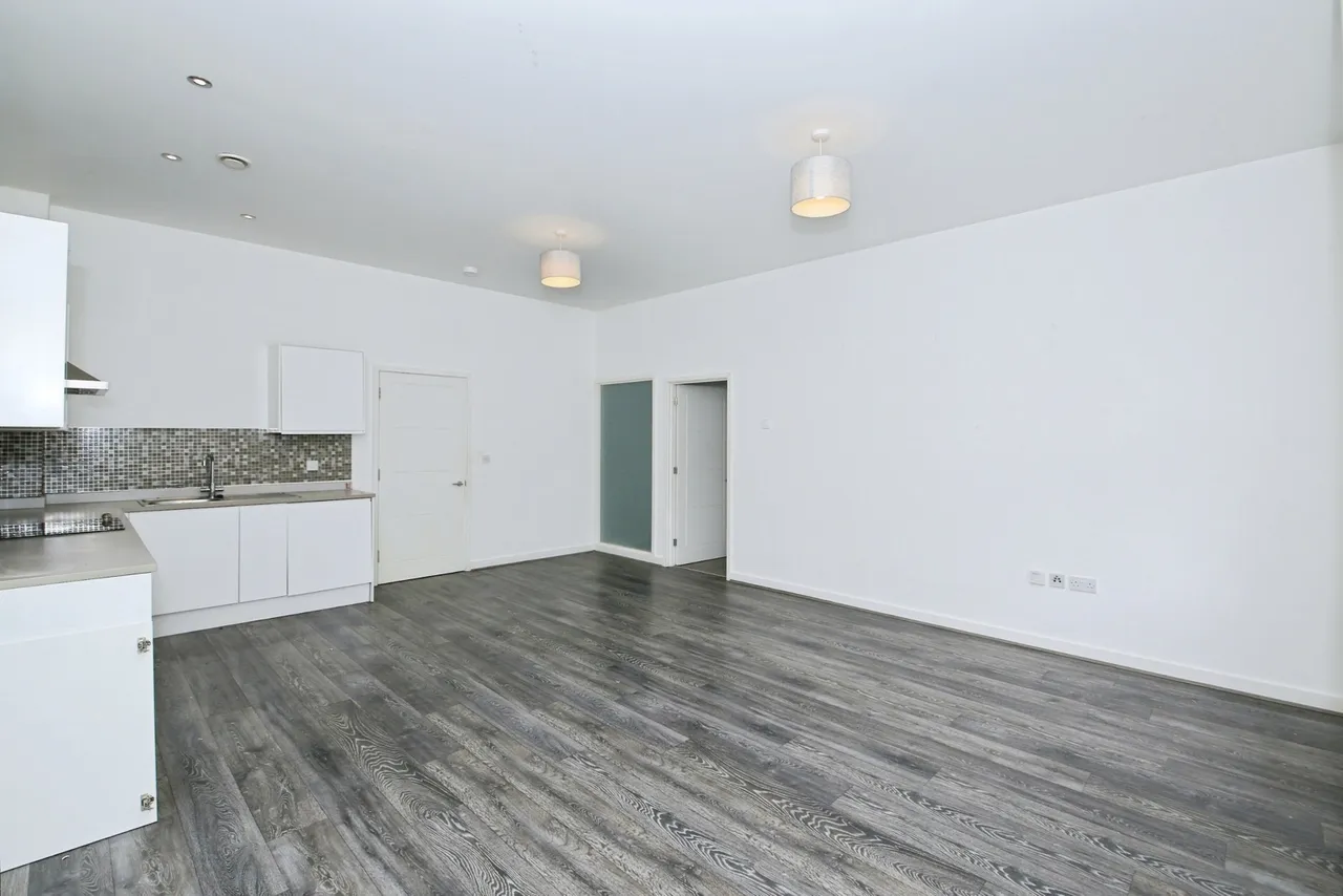 Vicarage Farm Road, Peterborough, Cambridgeshire, PE1, photo 13