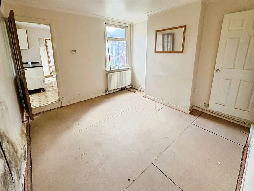 Railway Terrace, Bulkington Road, Warwickshire, CV12, photo 4