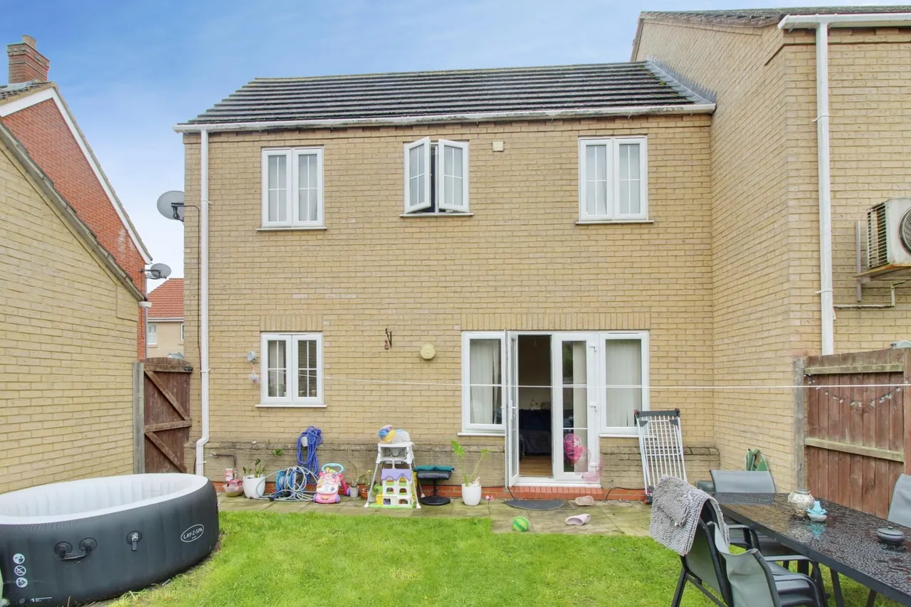 Sayers Crescent, Wisbech St Mary, PE13, photo 5