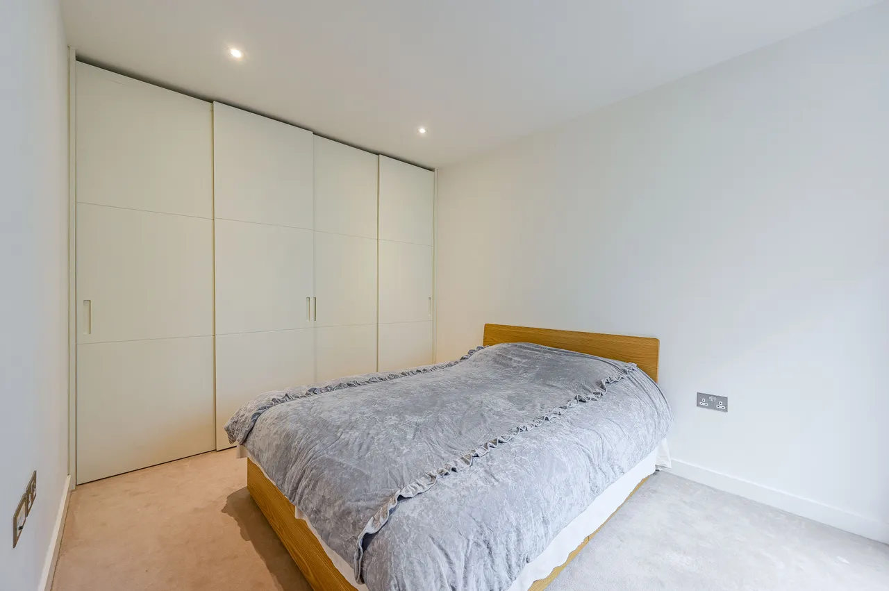3 bed flat for sale — Apartment 3, 48 Reminder Lane, London