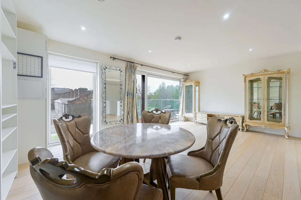Apartment 3, 48 Reminder Lane, London, photo 12