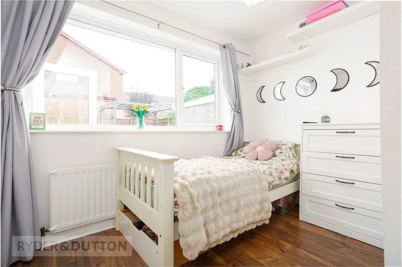 Chichester Crescent, Chadderton, OL9, photo 17