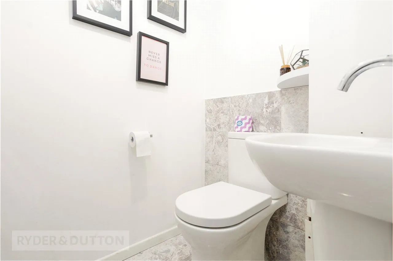 Chichester Crescent, Chadderton, OL9, photo 9