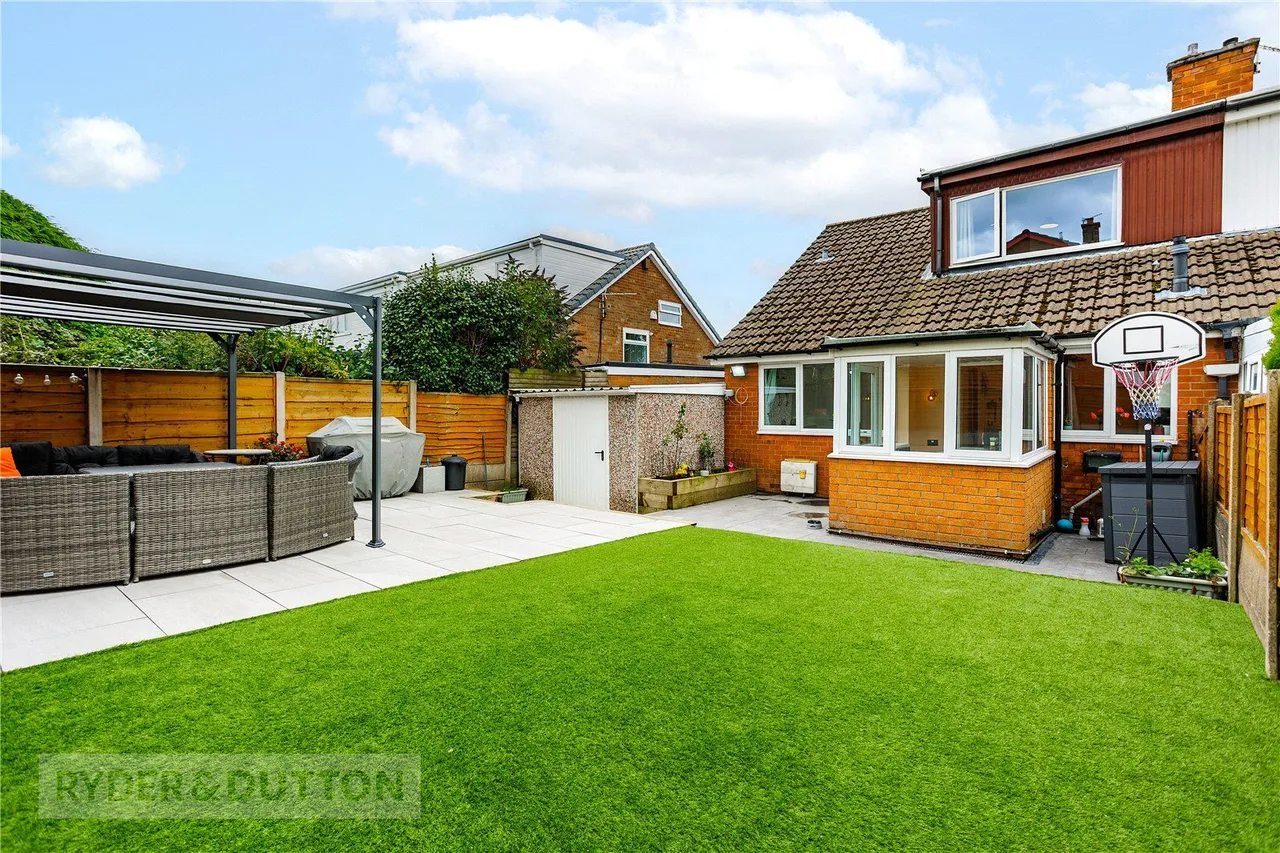 Chichester Crescent, Chadderton, OL9, photo 21
