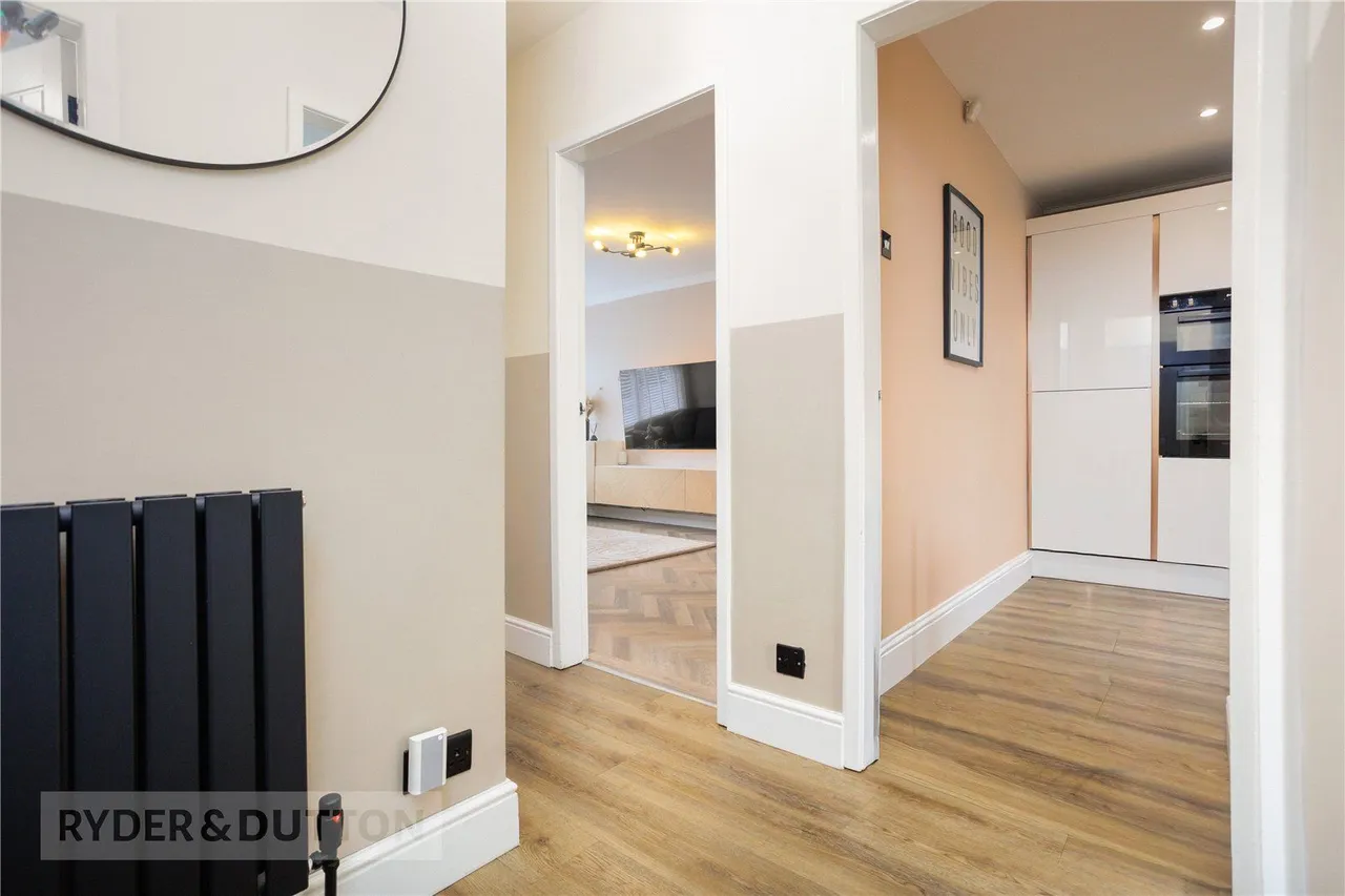 Chichester Crescent, Chadderton, OL9, photo 2