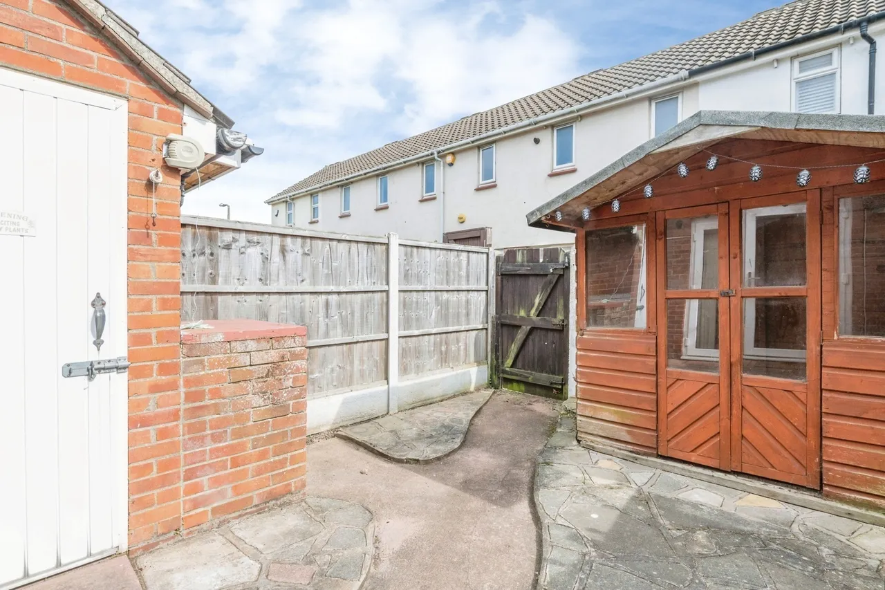Haig Road, Grays, Essex, RM16, photo 2