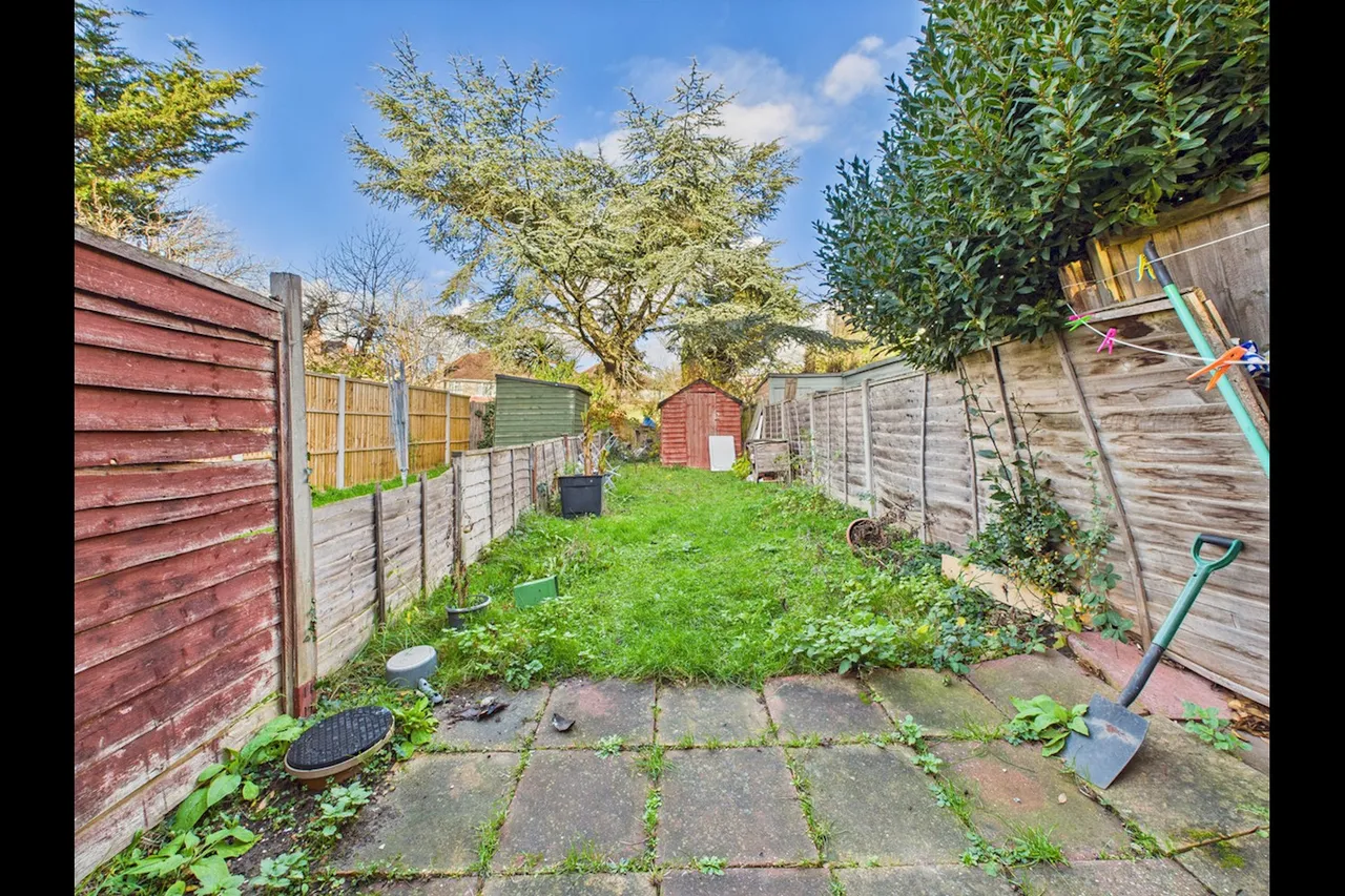 Abbey Close, Hayes, UB3, photo 11