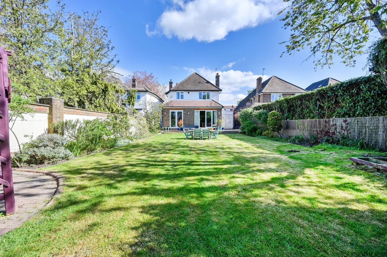 London, SW20, photo 9