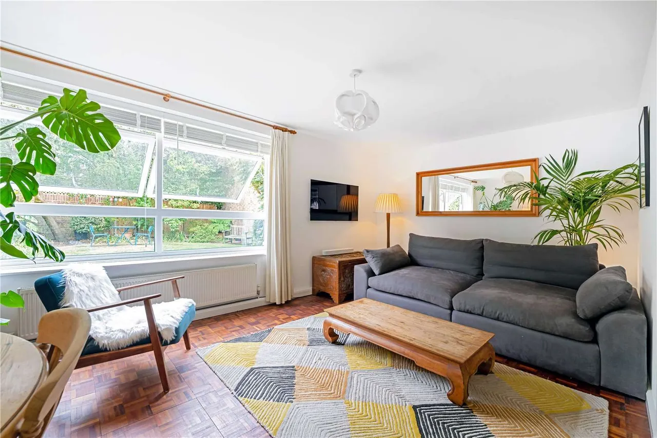1 bed flat for sale — Onslow Road, Richmond, TW10 6QG