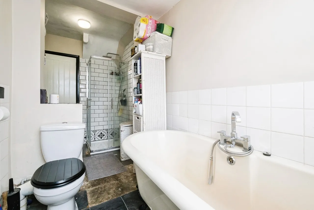 Harlow Road, RAINHAM, Essex, RM13, photo 8