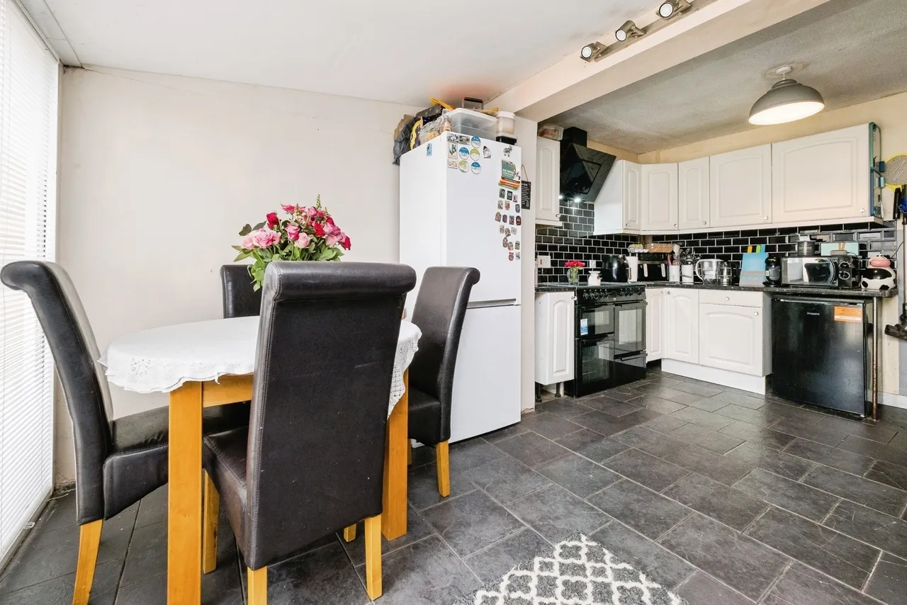 Harlow Road, RAINHAM, Essex, RM13, photo 22