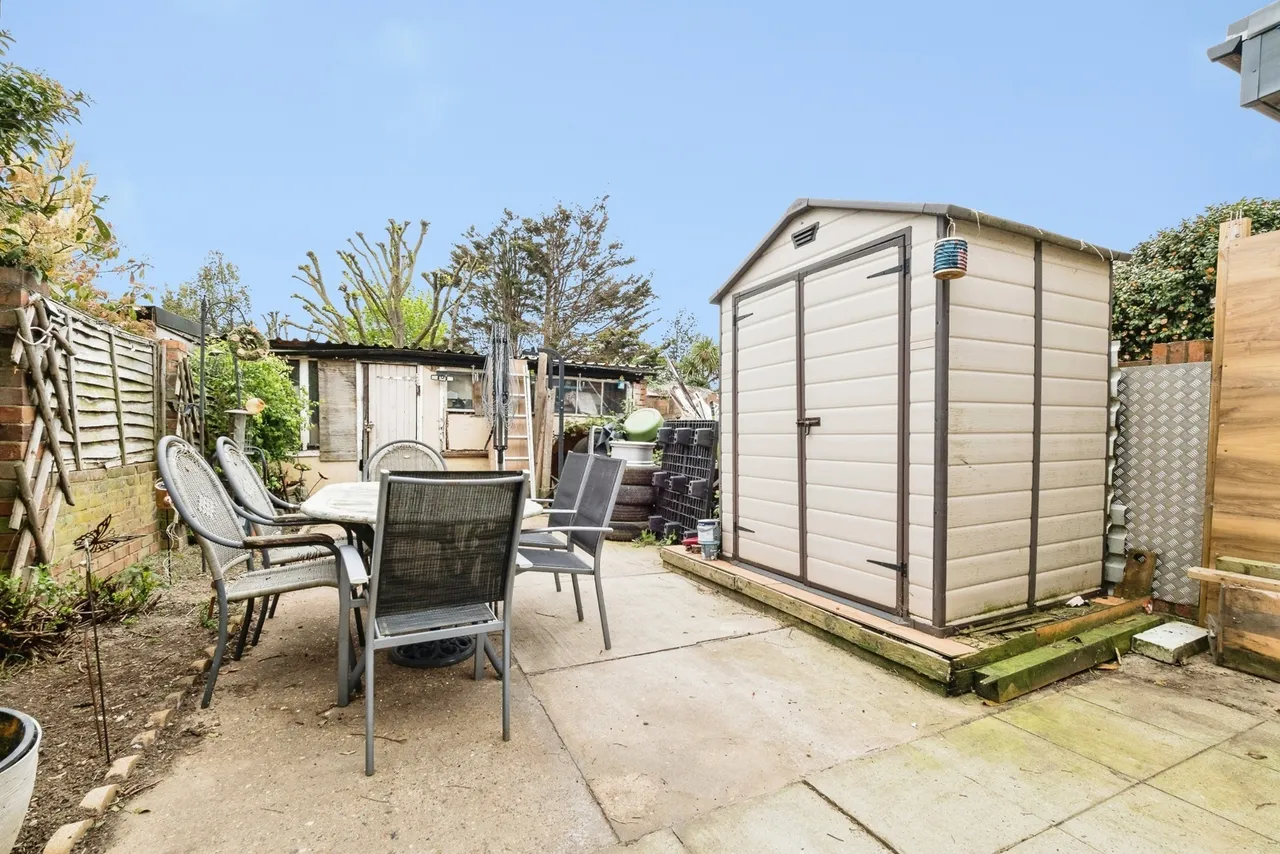 Harlow Road, RAINHAM, Essex, RM13, photo 18