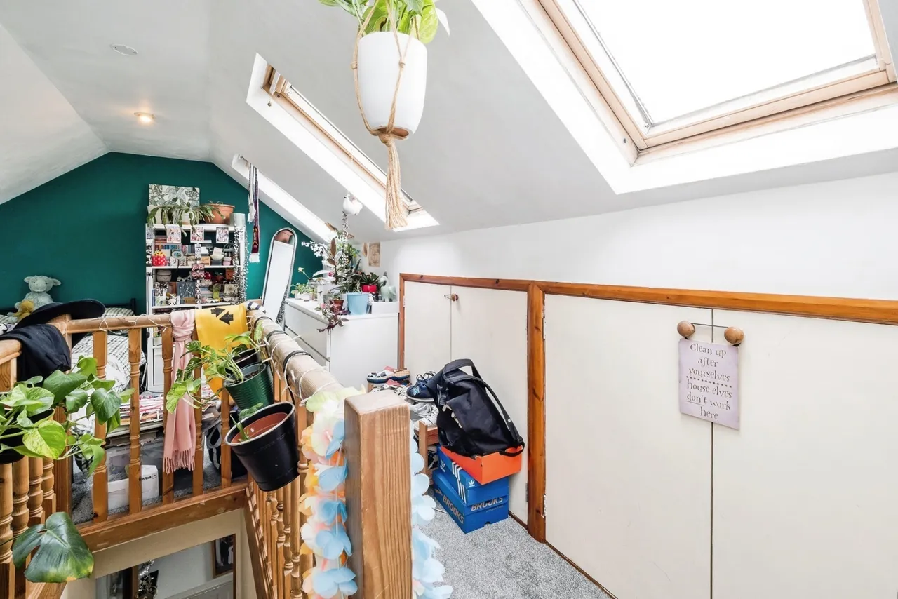 Harlow Road, RAINHAM, Essex, RM13, photo 14
