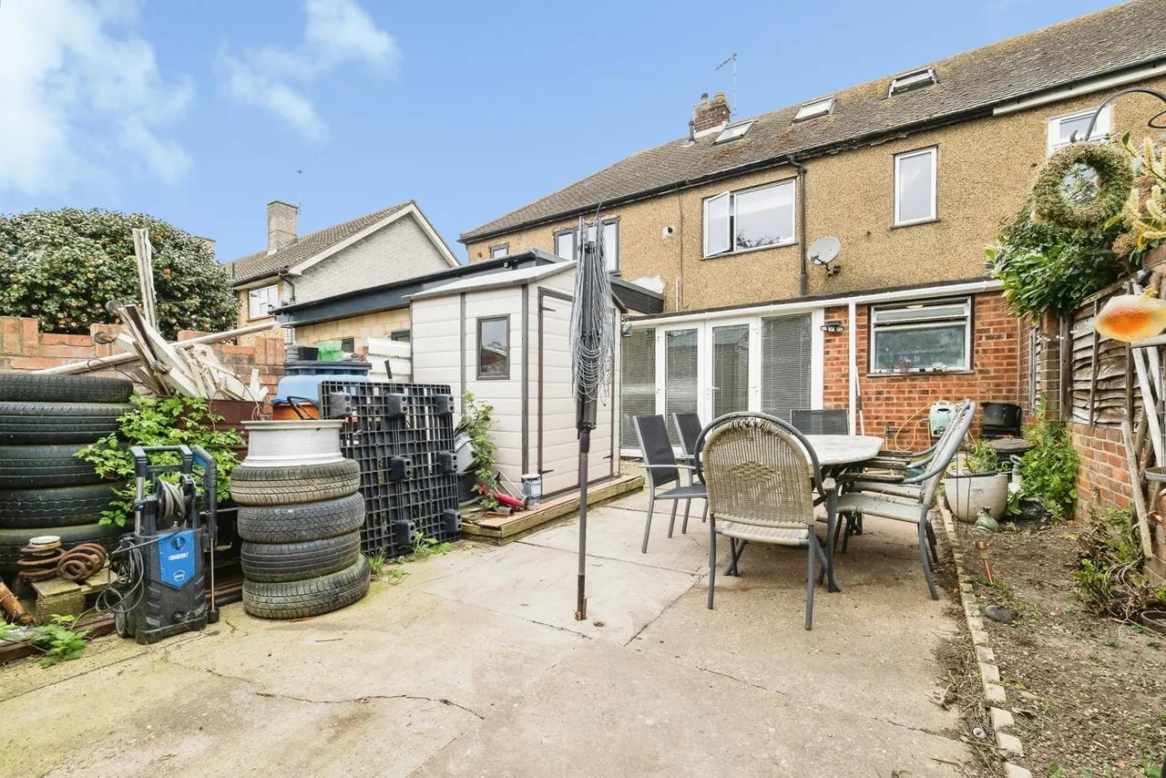 Harlow Road, RAINHAM, Essex, RM13, photo 6