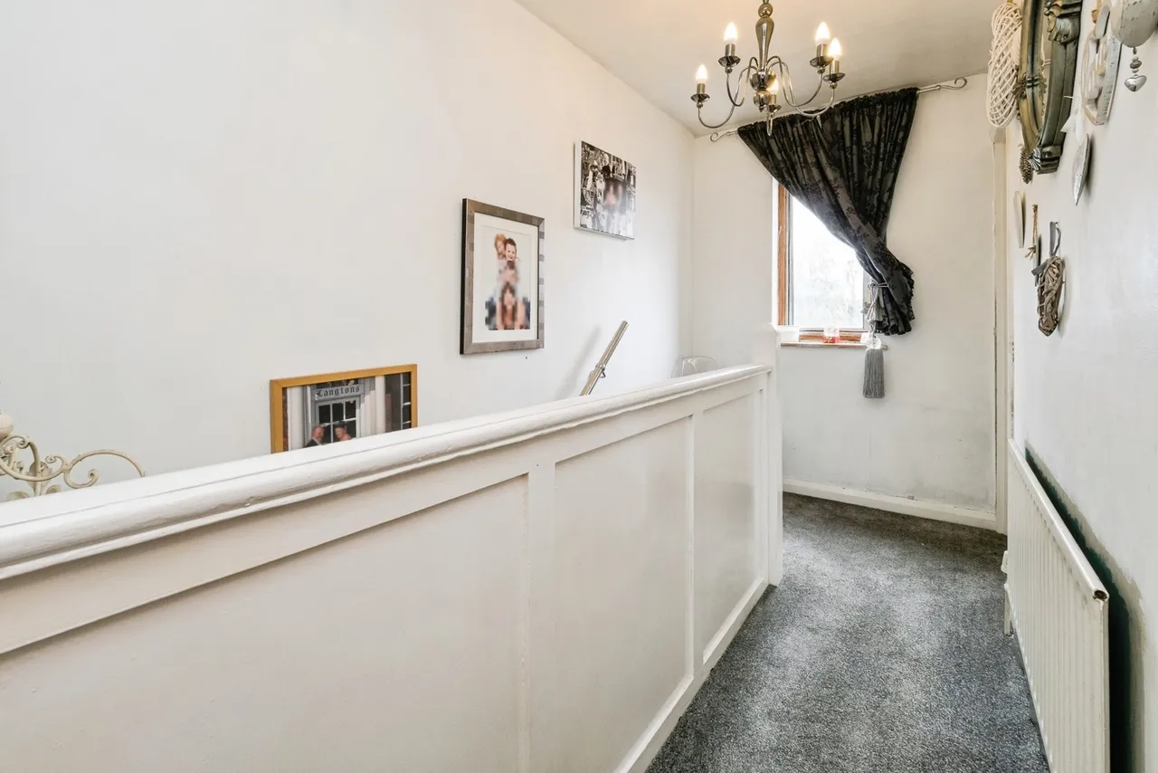 Harlow Road, RAINHAM, Essex, RM13, photo 11