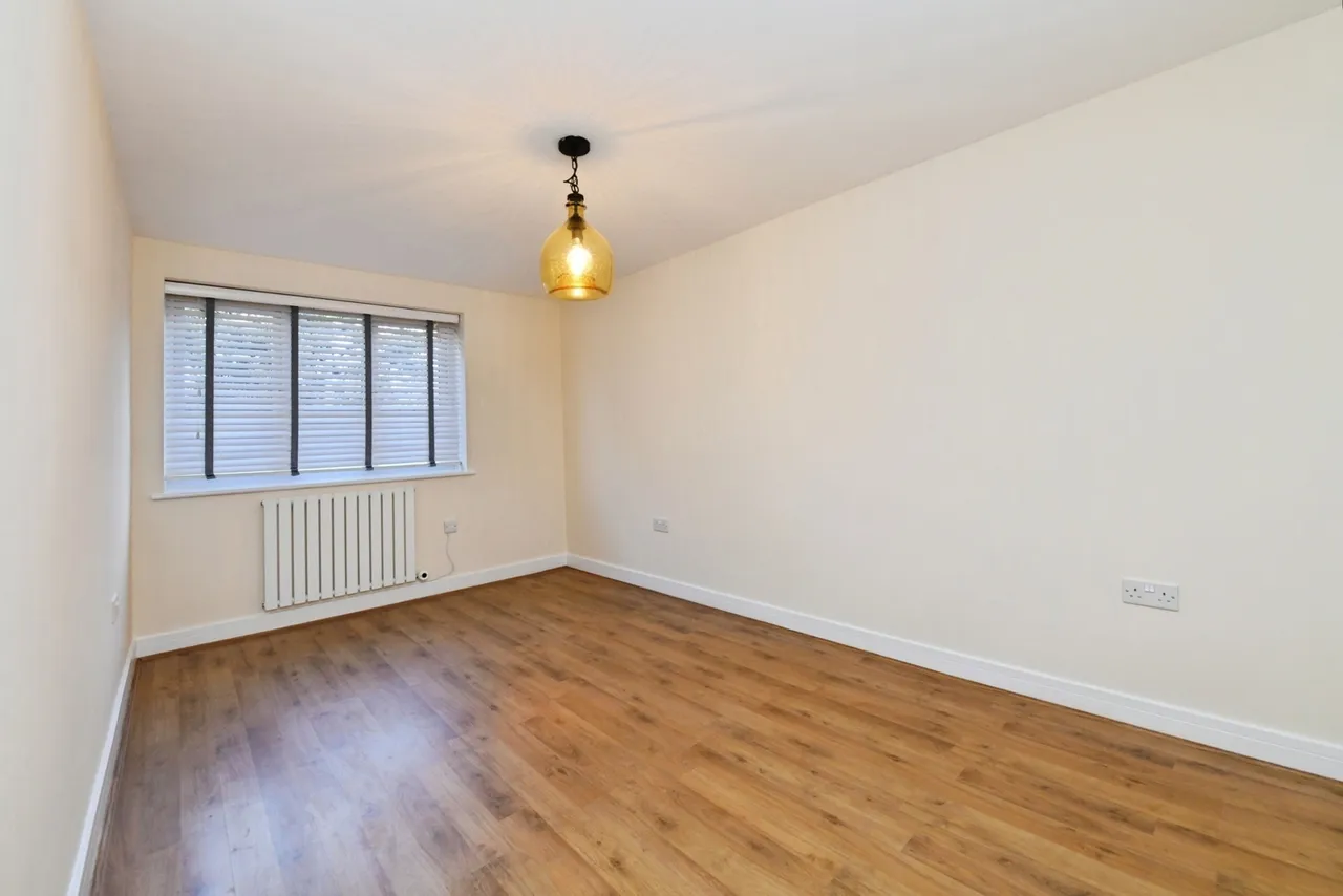 Roberts Road, Basildon, Essex, SS15, photo 12
