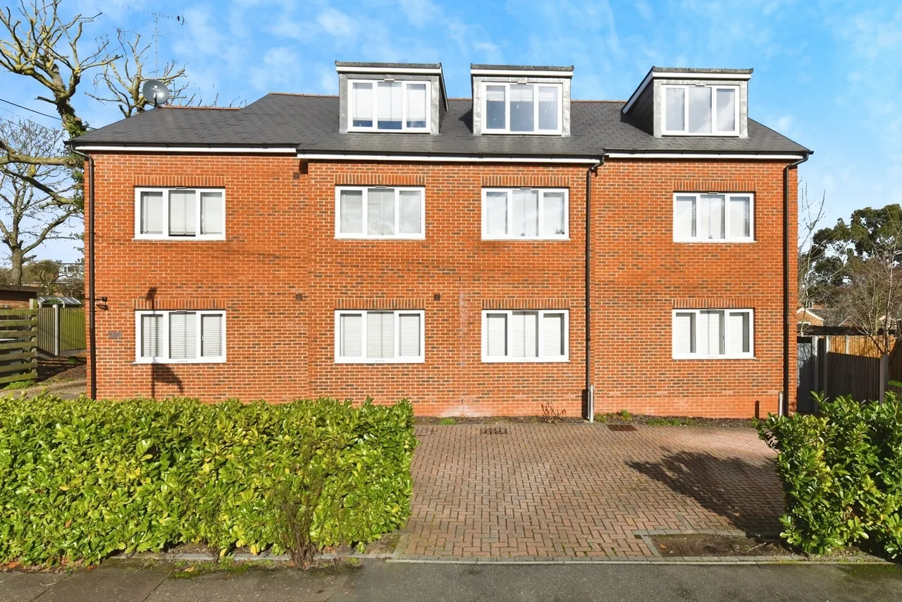 Roberts Road, Basildon, Essex, SS15, photo 17