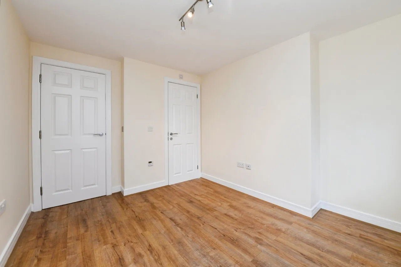 Roberts Road, Basildon, Essex, SS15, photo 11