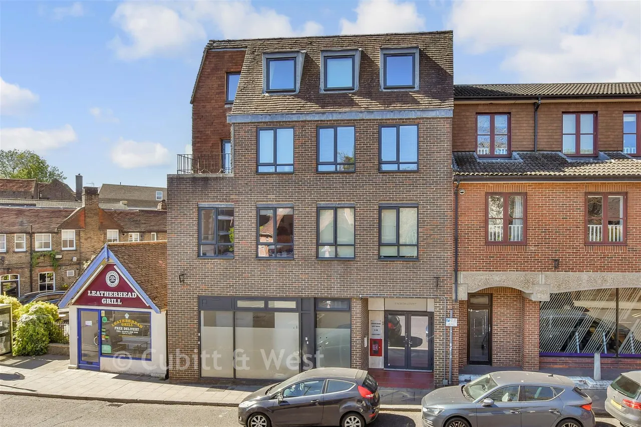 1 bed flat for sale, North Street, Leatherhead, KT22