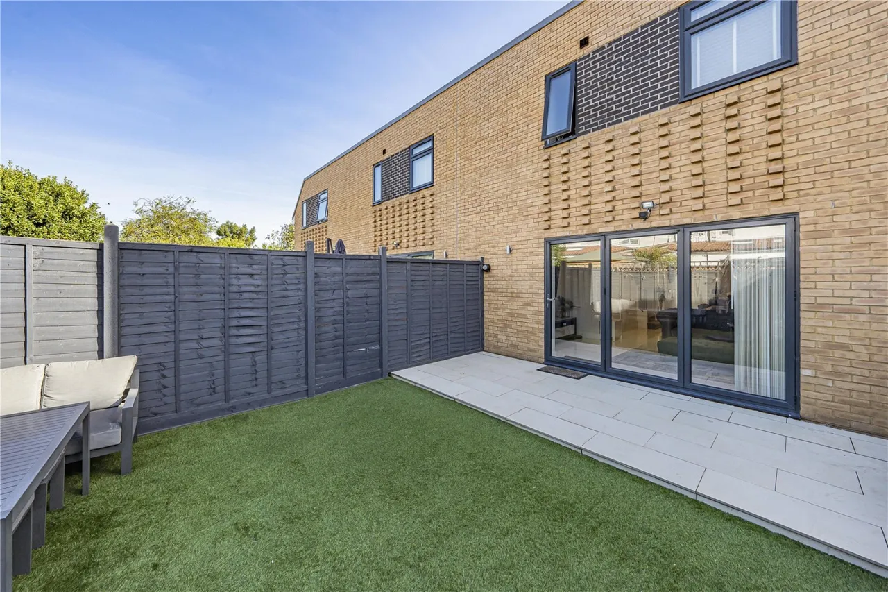Morden Road, London, photo 3