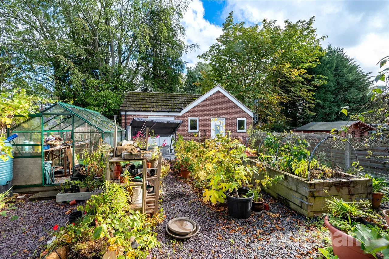 Linthurst Newtown, Blackwell, B60, photo 33