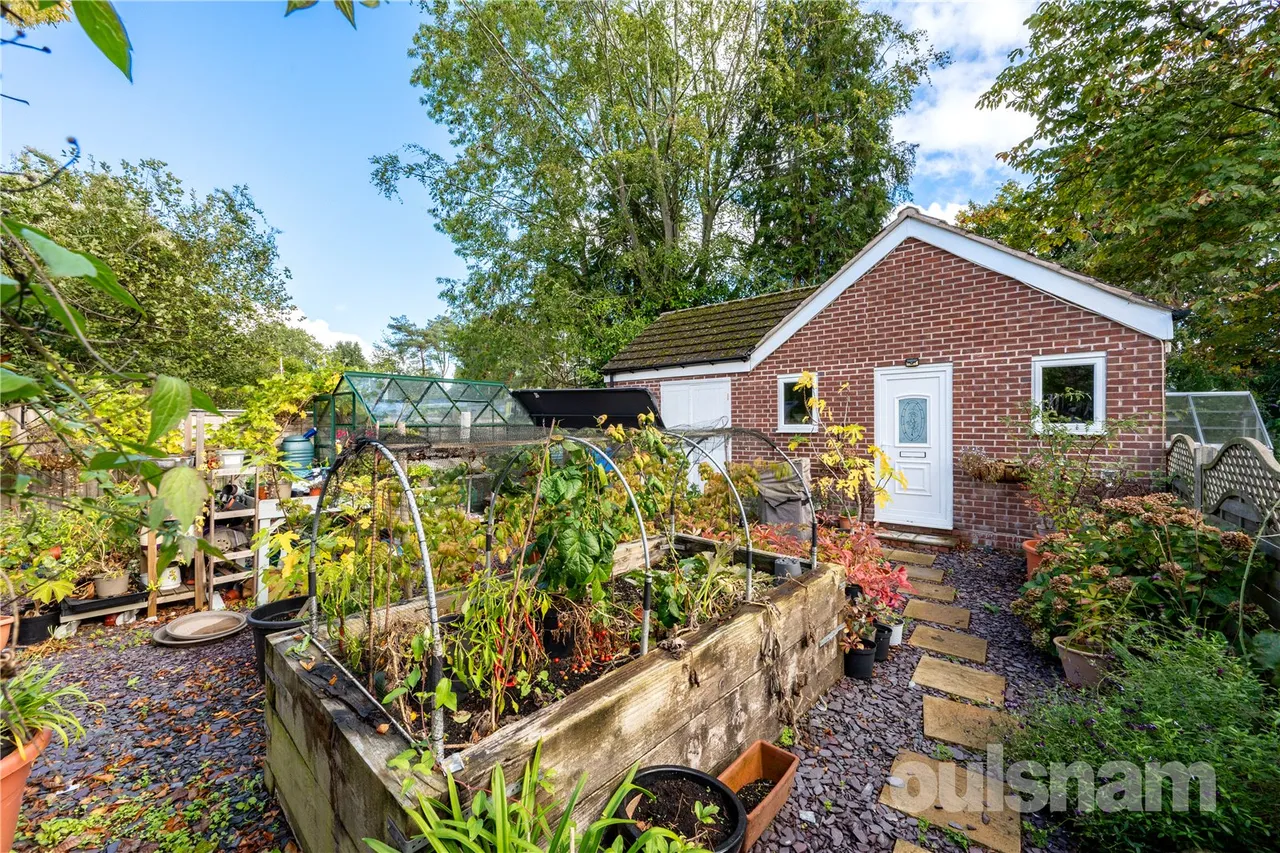 Linthurst Newtown, Blackwell, B60, photo 34