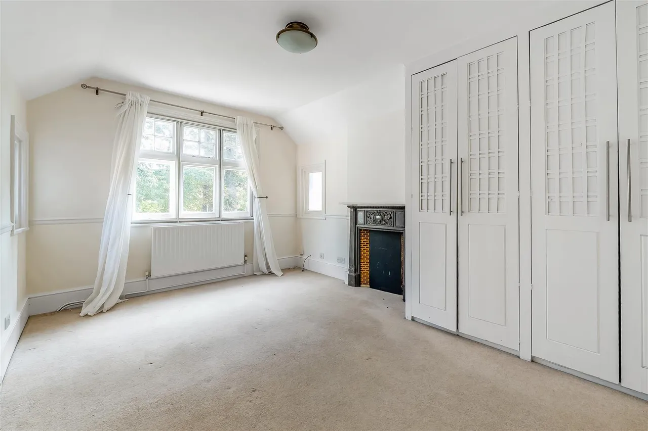 Reigate Road, Leatherhead, KT22, photo 9