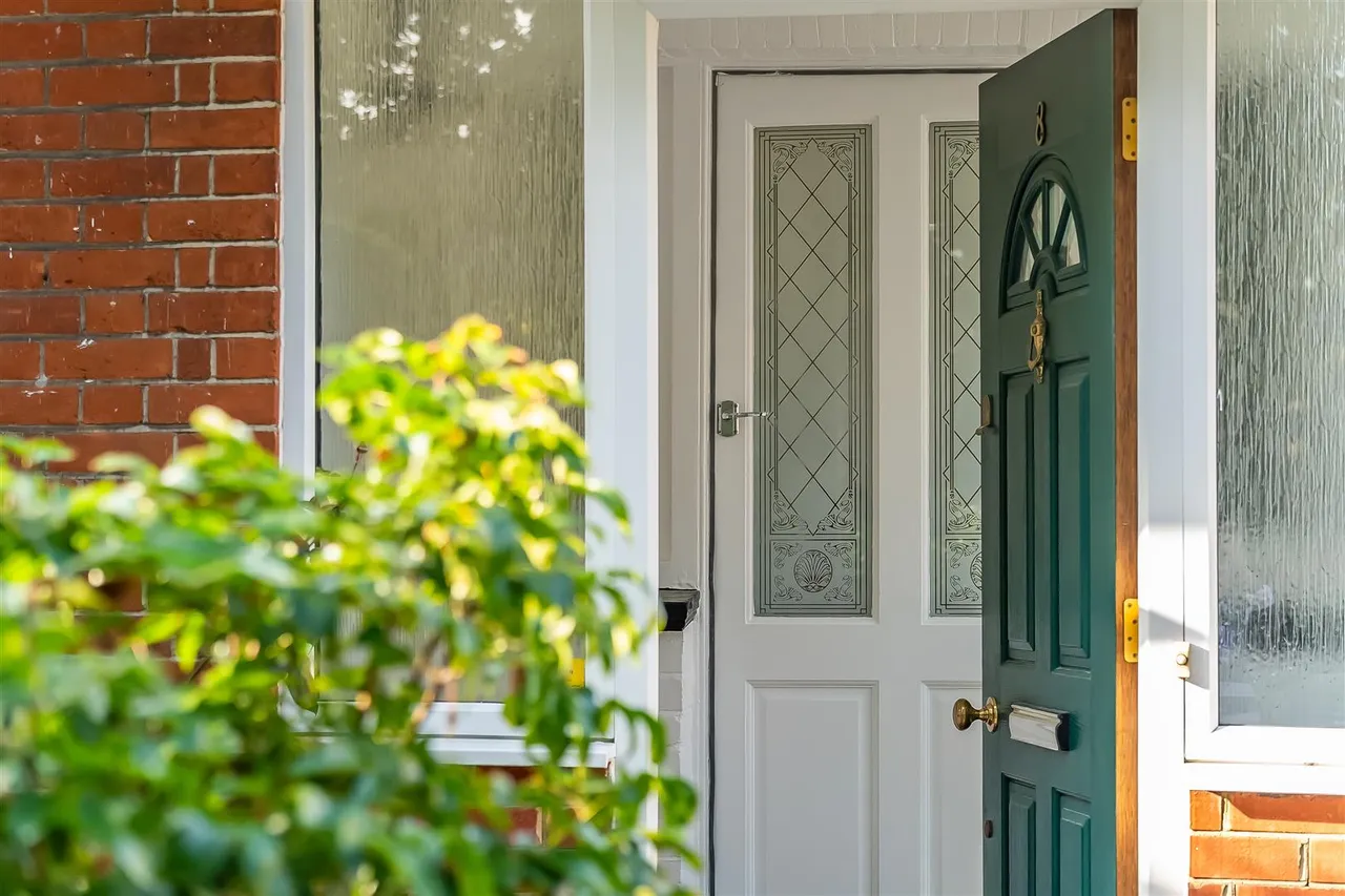 Reigate Road, Leatherhead, KT22, photo 12