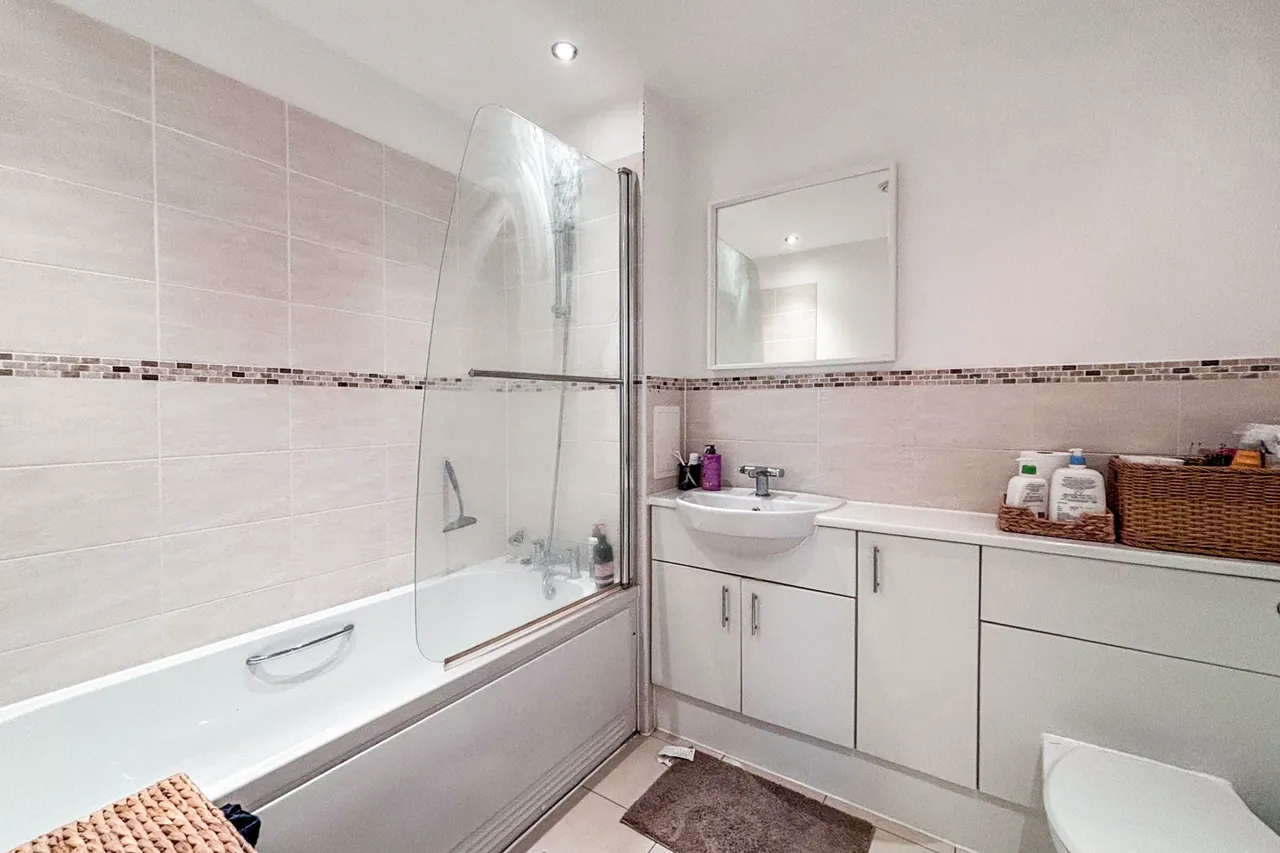 25 Nankeville Court, Guildford Road, Woking, photo 7
