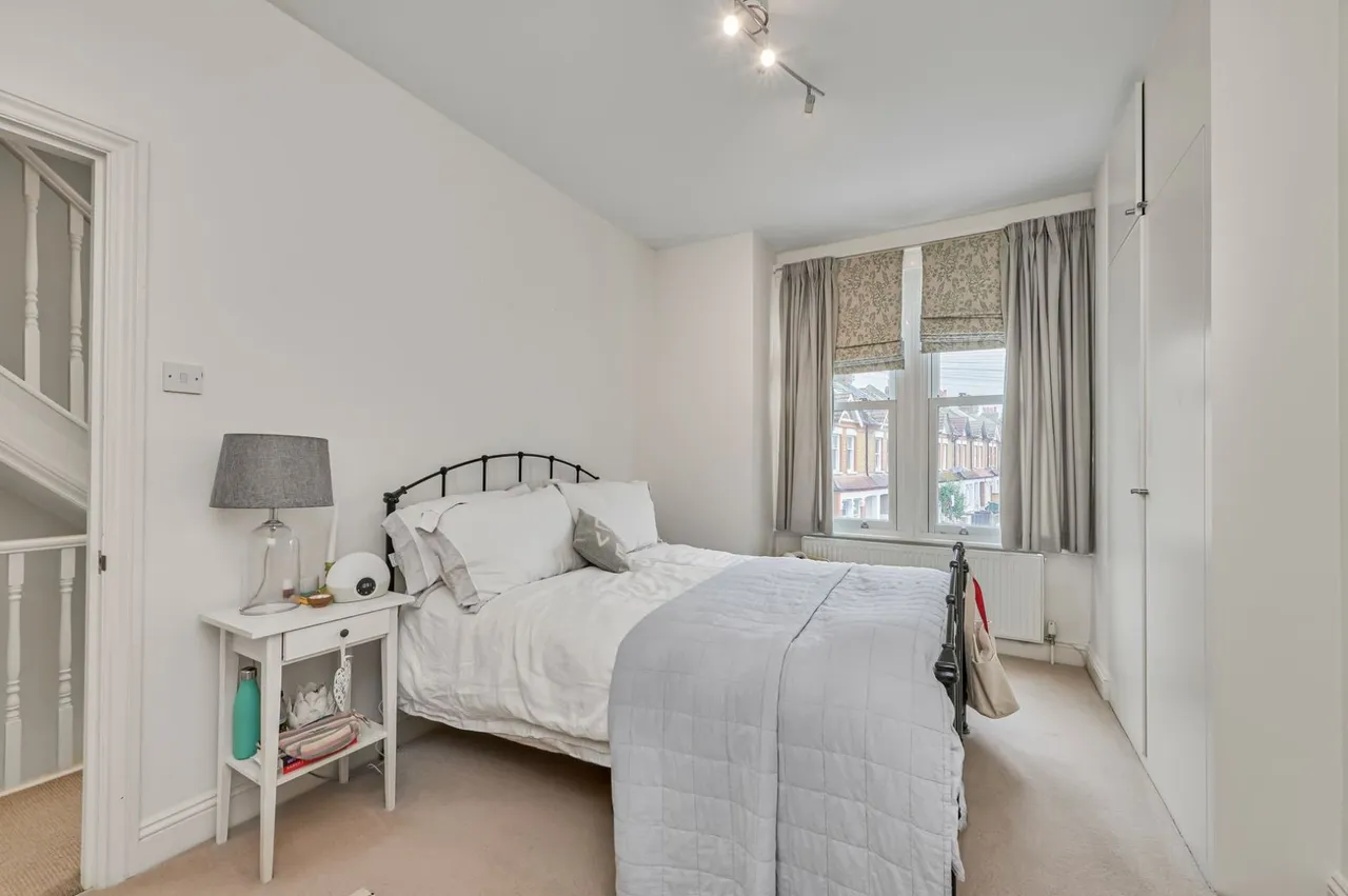 Lydden Grove, Earlsfield, London, SW18, photo 4