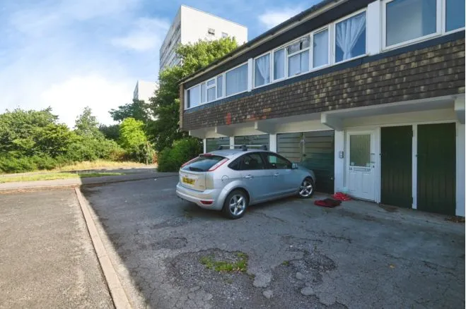 2 bed flat for sale, Woodlands Way, Birmingham, B37