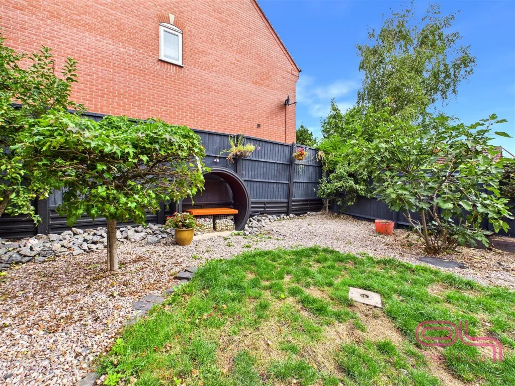 Moray Close, Swadlincote, DE11, photo 27