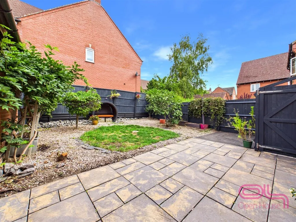 Moray Close, Swadlincote, DE11, photo 26