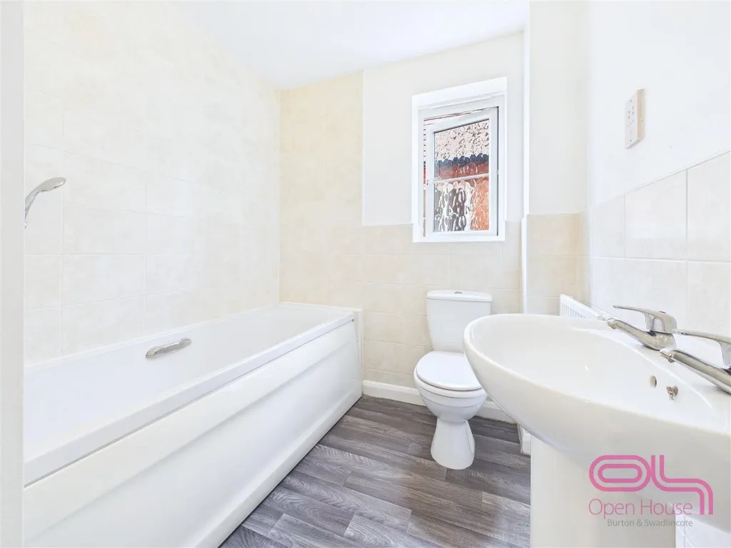 Moray Close, Swadlincote, DE11, photo 22