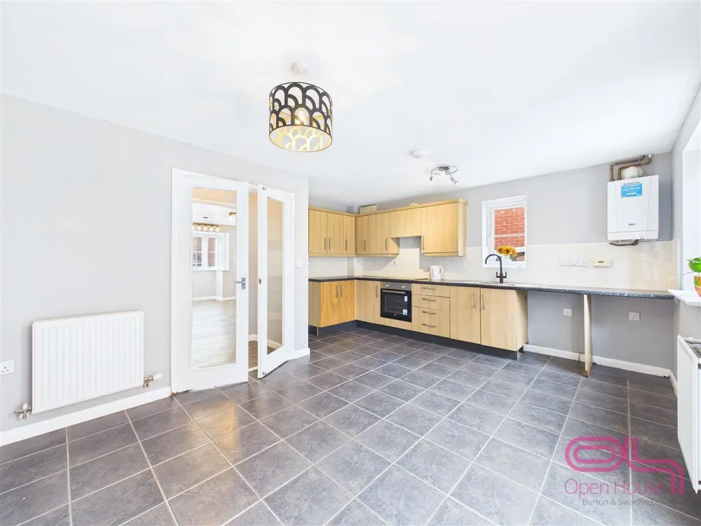 Moray Close, Swadlincote, DE11, photo 6